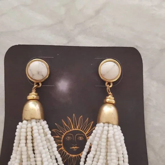 ✨ Stella and Dot White Seed Beaded Beads Marble Boho Tassel Earrings ✨ - Picture 2 of 9
